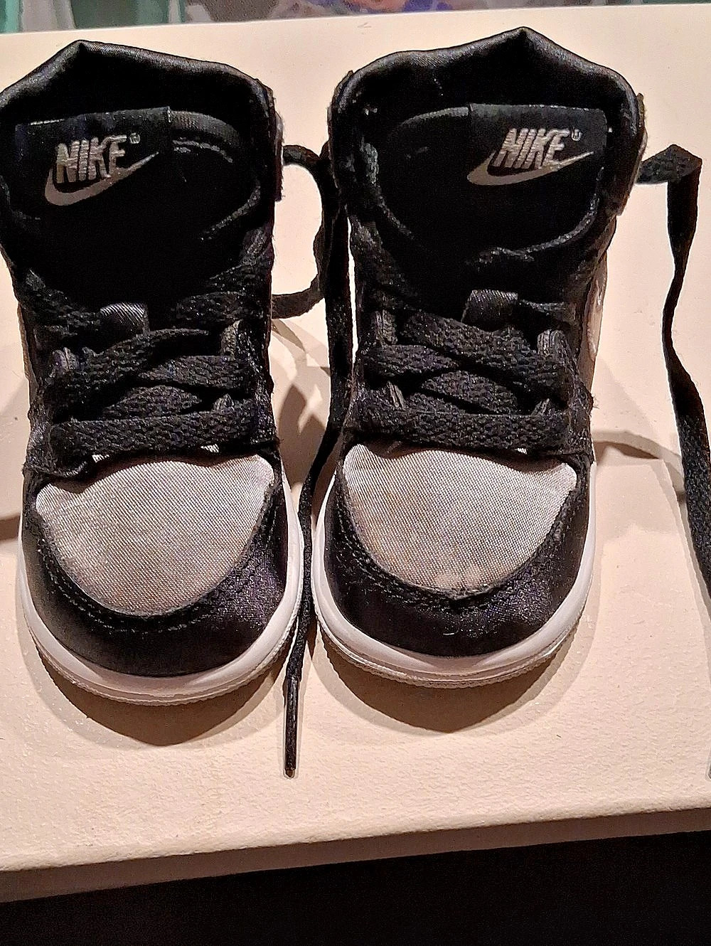 Nike Air Jordan 1 Retro High OG Satin Snake (Toddler) Sneakers Black & Gray